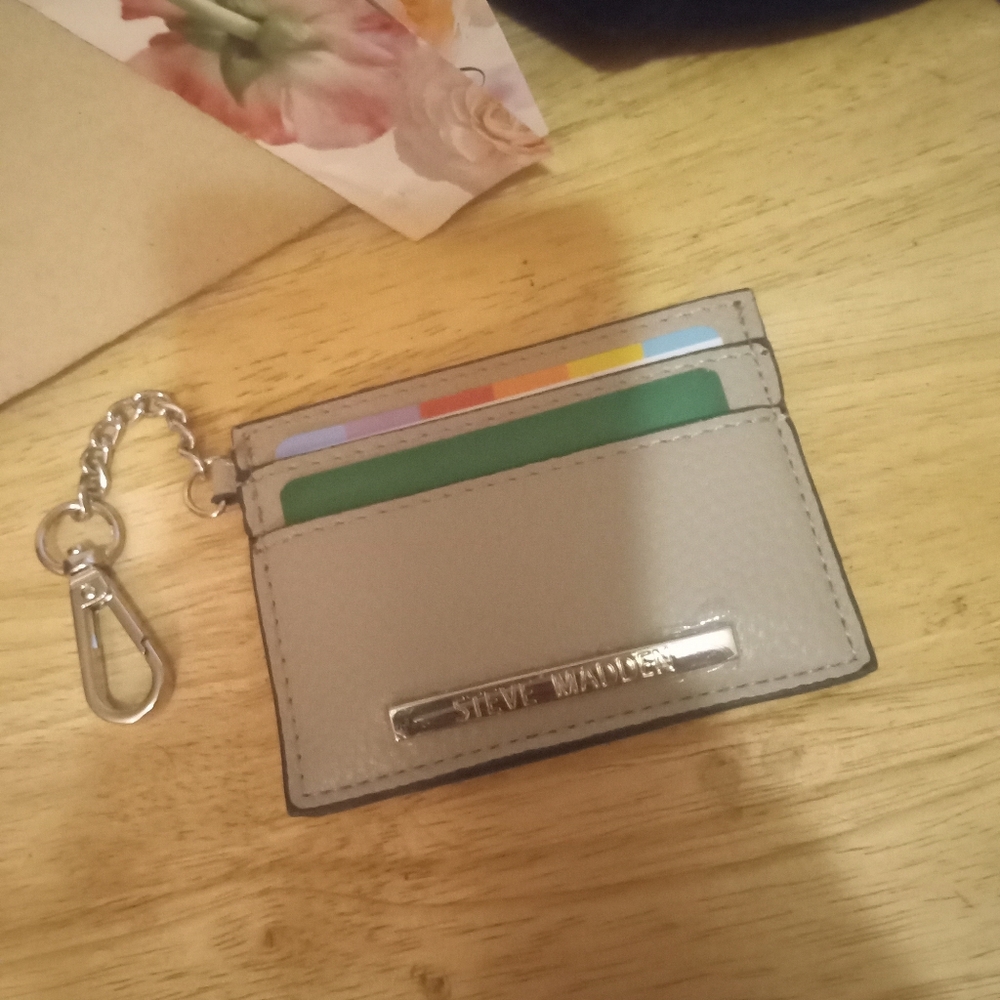 Steve Madden Keychain - Picture 3 of 3
